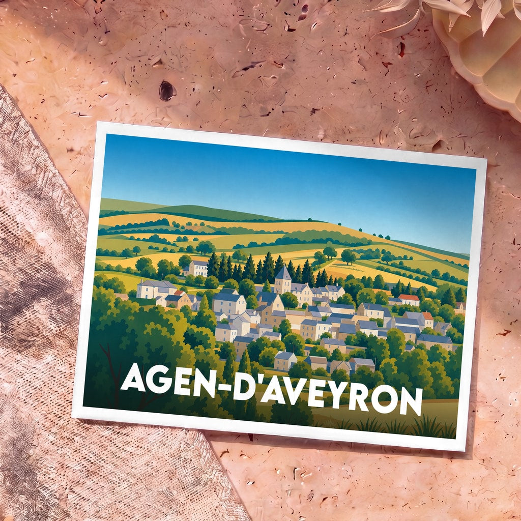 Carte postale souvenir de la ville d'Agen-d'Aveyron avec une illustration stylisée d'un village vallonné.