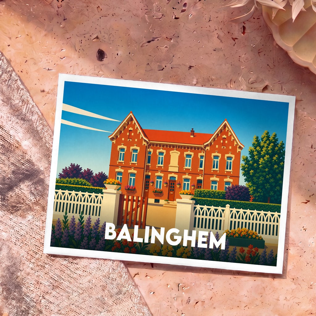 Carte postale souvenir de la ville de Balinghem avec une illustration stylisée d'une demeure flamande en briques rouges.