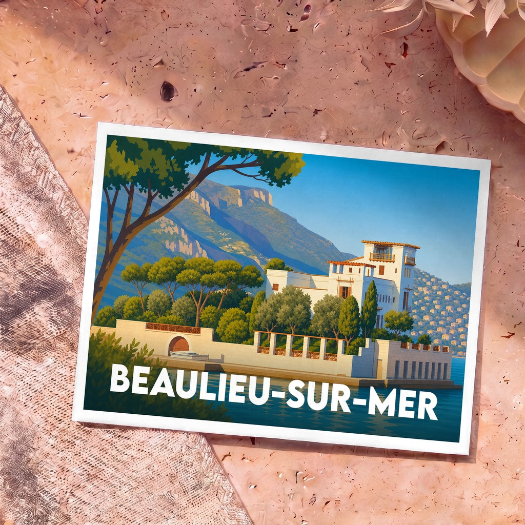 Carte postale souvenir de Beaulieu-sur-Mer illustrant la Villa Kérylos sur fond de mer et de montagnes.