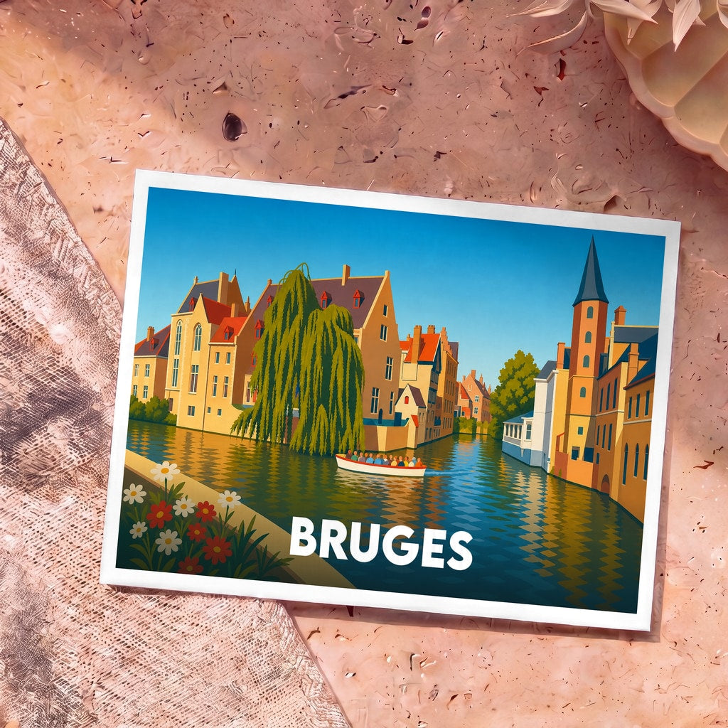 Carte postale souvenir de la ville de Bruges illustrant un canal, ses bâtiments historiques et un saule pleureur dans un style graphique épuré.