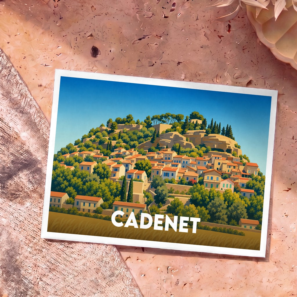 Carte postale souvenir de la ville de Cadenet avec une illustration stylisée d'un village provençal à flanc de colline.