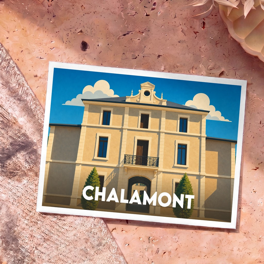 Carte postale souvenir de la ville de Chalamont avec une illustration stylisée de sa mairie.