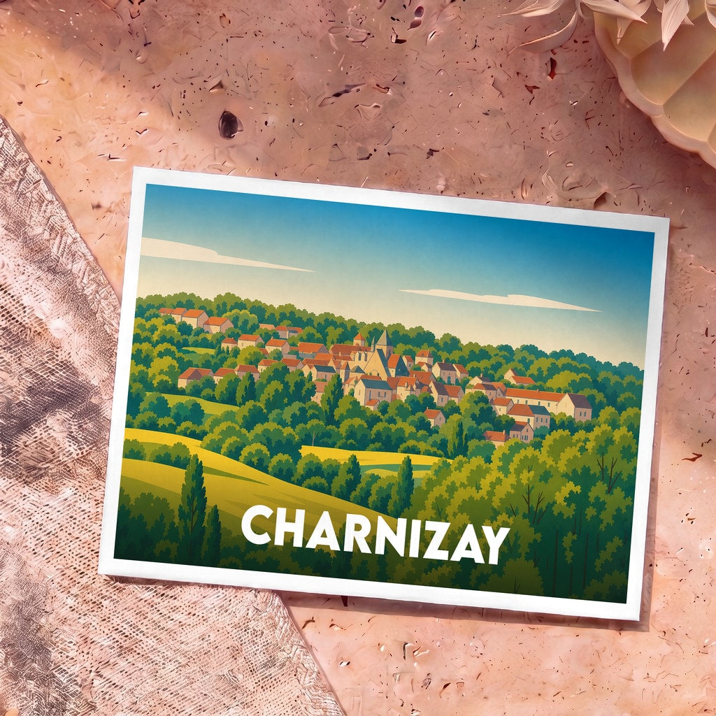 Carte postale souvenir de la ville de Charnizay avec une illustration stylisée d'un village niché dans la verdure.