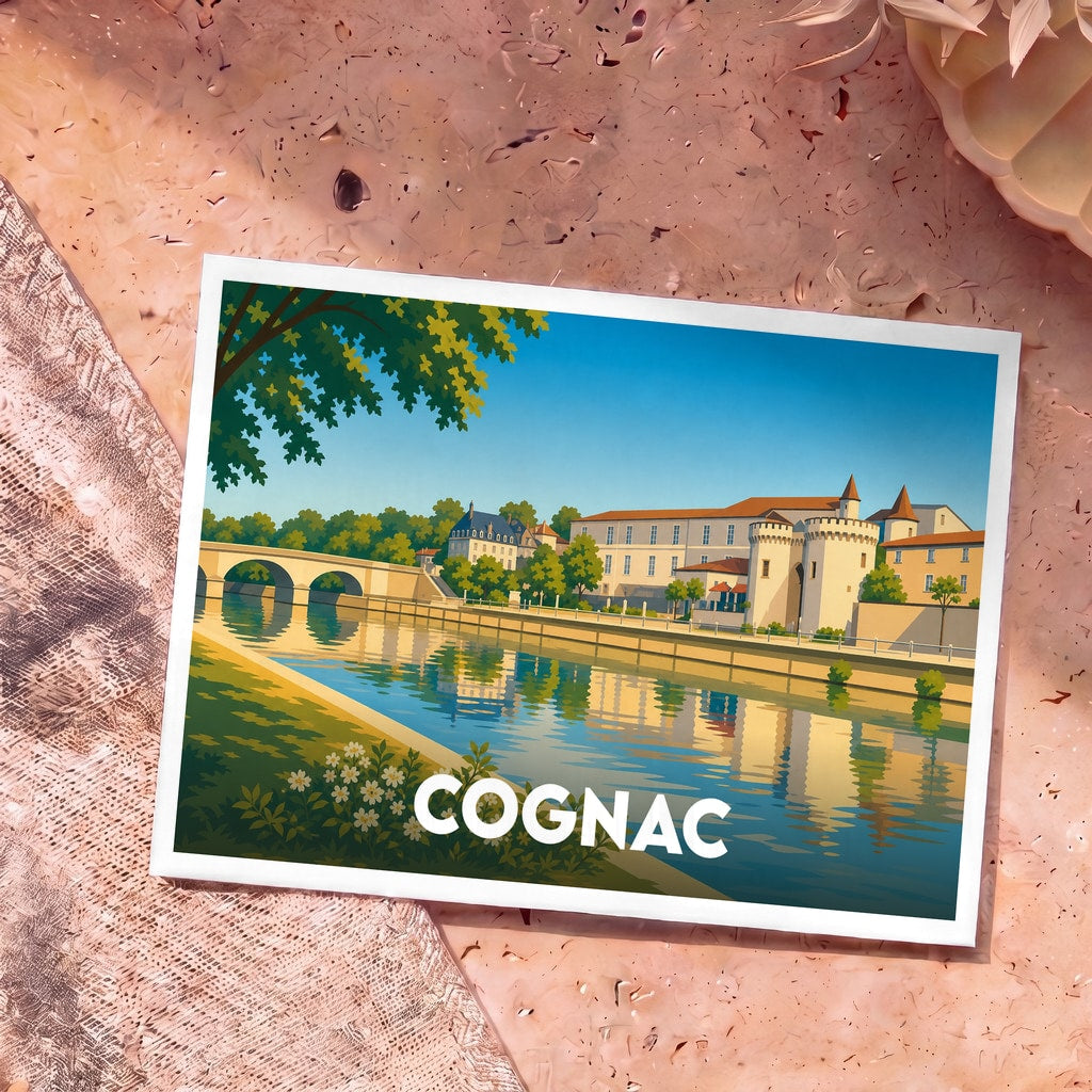 Carte postale souvenir de la ville de Cognac illustrant ses quais et son château au bord de l'eau.