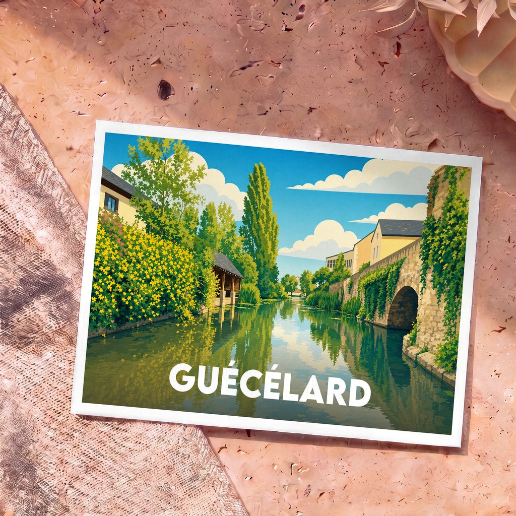 Carte postale souvenir de la ville de Guécélard avec une illustration stylisée d'un canal bordé de fleurs et d'un pont de pierre.