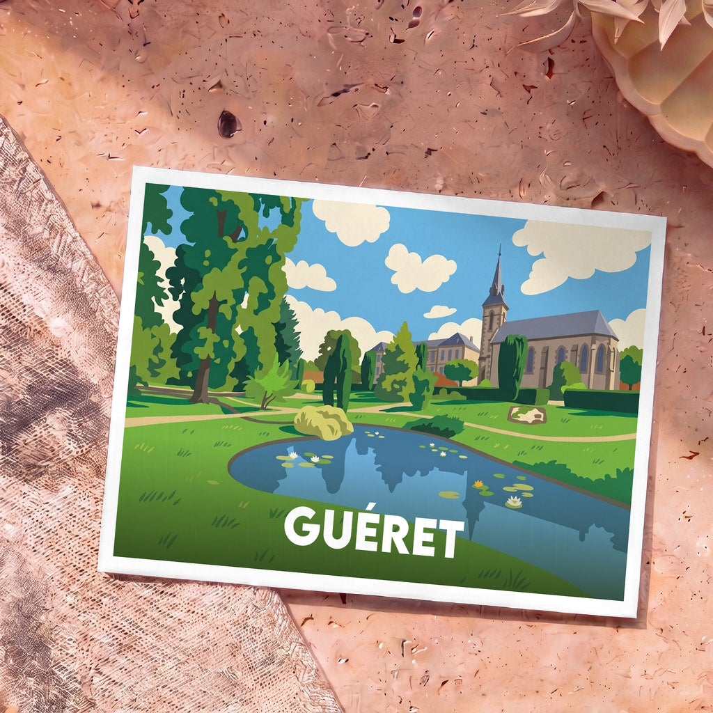 Carte postale souvenir de la ville de Guéret avec une illustration stylisée d'une place ensoleillée et de sa fontaine.
