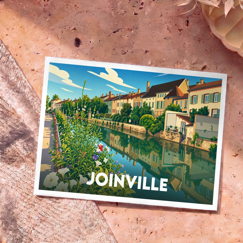 Carte postale souvenir de la ville de Joinville avec une illustration stylisée d'un canal bordé de maisons colorées.