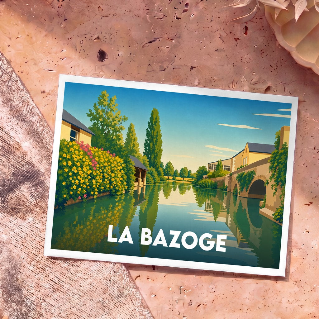 Carte postale souvenir de la ville de La Bazoge avec une illustration stylisée d'un paysage fluvial.