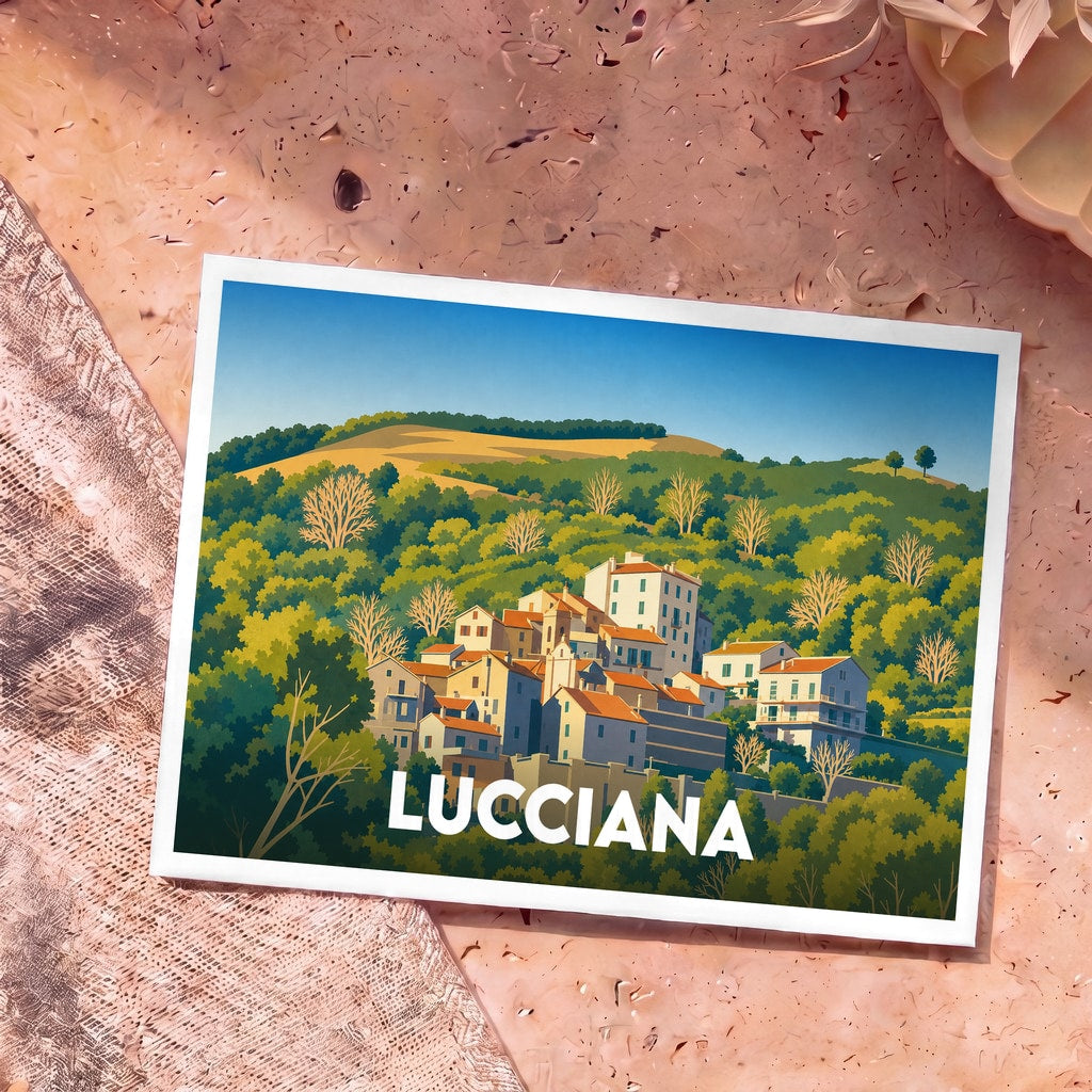 Carte postale souvenir de la ville de Lucciana avec une illustration stylisée d'un village perché dans la verdure.