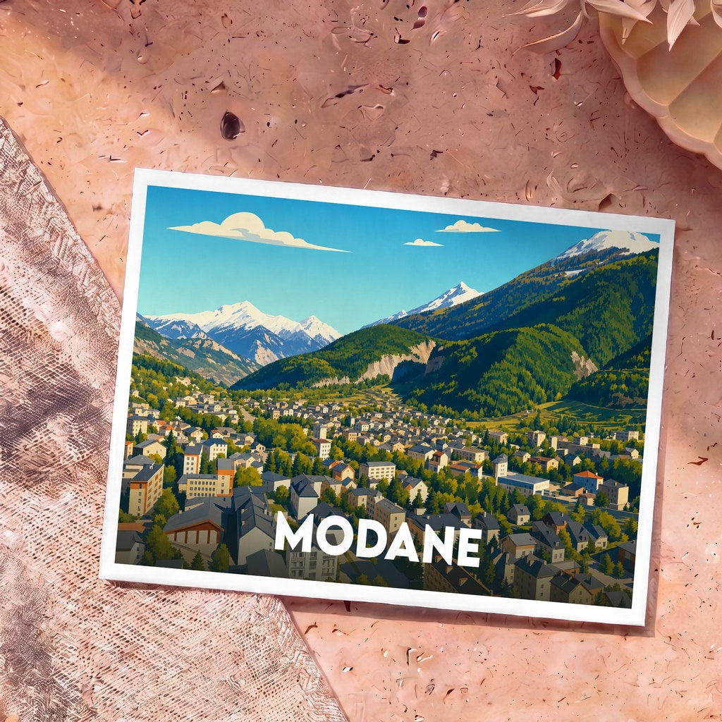 Carte postale souvenir de la ville de Modane avec une illustration stylisée d'un paysage de montagne.