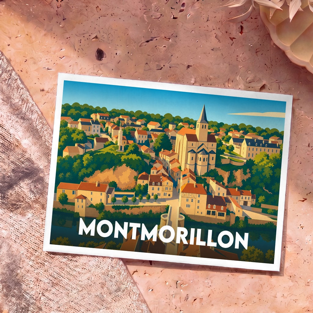 Carte postale souvenir de la ville de Montmorillon avec une illustration stylisée et colorée de ses monuments et de son pont.