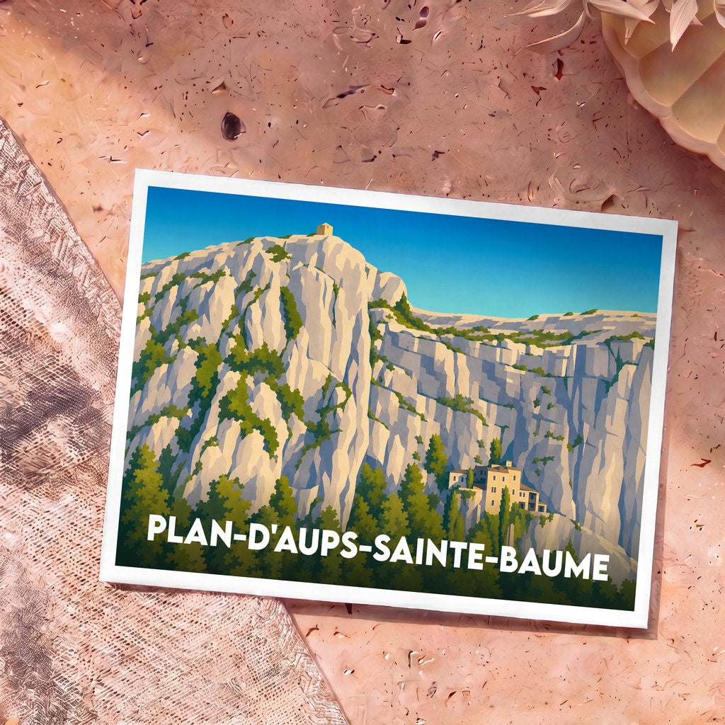 Carte postale souvenir de la ville de Plan-d'Aups-Sainte-Baume avec une illustration stylisée de son massif rocheux.