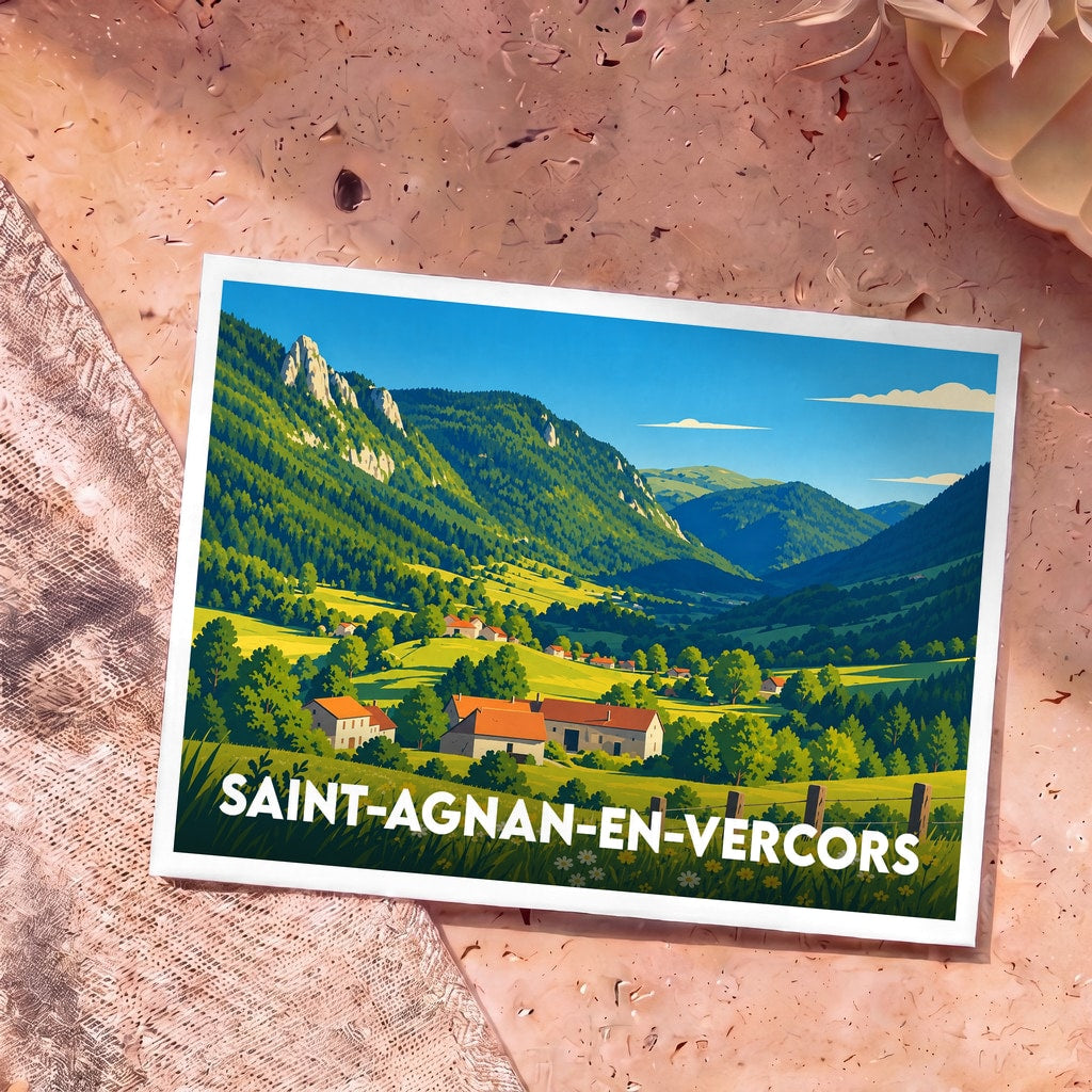 Carte postale souvenir de Saint-Agnan-en-Vercors illustrant un paysage de montagne verdoyant.
