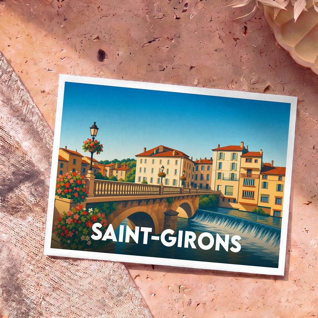 Carte postale souvenir de la ville de Saint-Girons avec une illustration stylisée d'un pont fleuri.