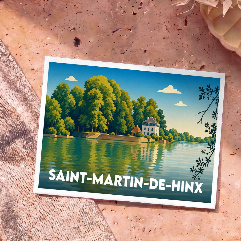 Carte postale souvenir de la ville de Saint-Martin-de-Hinx avec une illustration stylisée d'une maison en bord d'eau.
