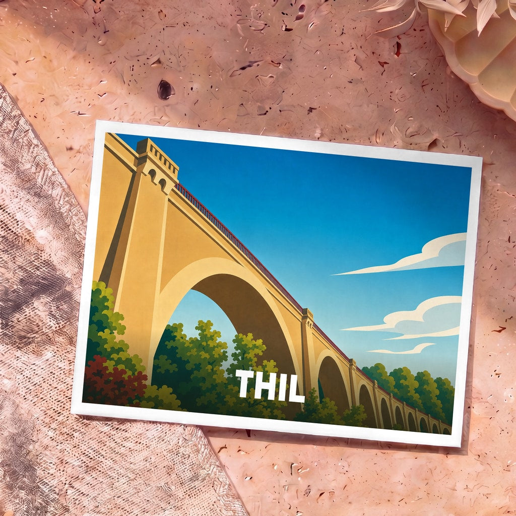 Carte postale souvenir de la ville de Thil avec une illustration stylisée représentant un grand viaduc en pierre.