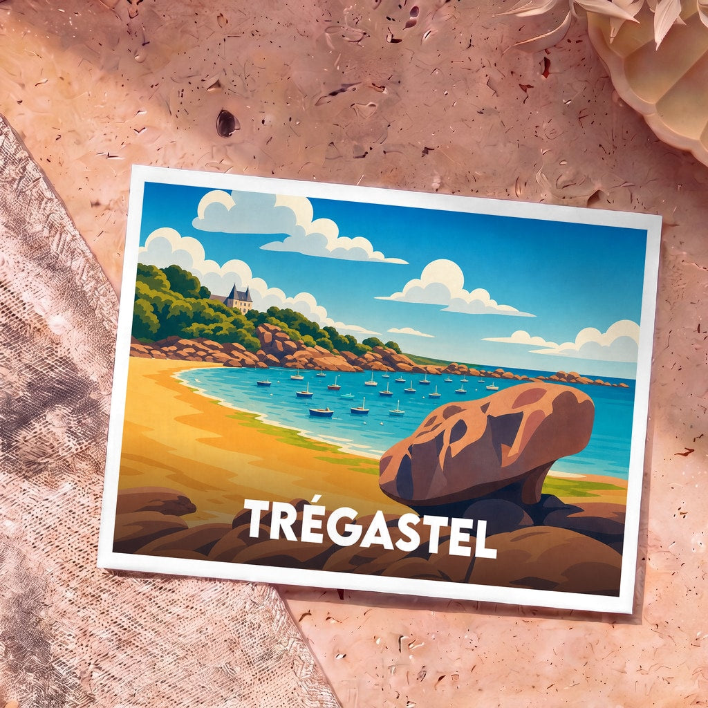 Carte postale souvenir de la ville de Trégastel illustrant une plage bretonne avec ses rochers de granit rose.