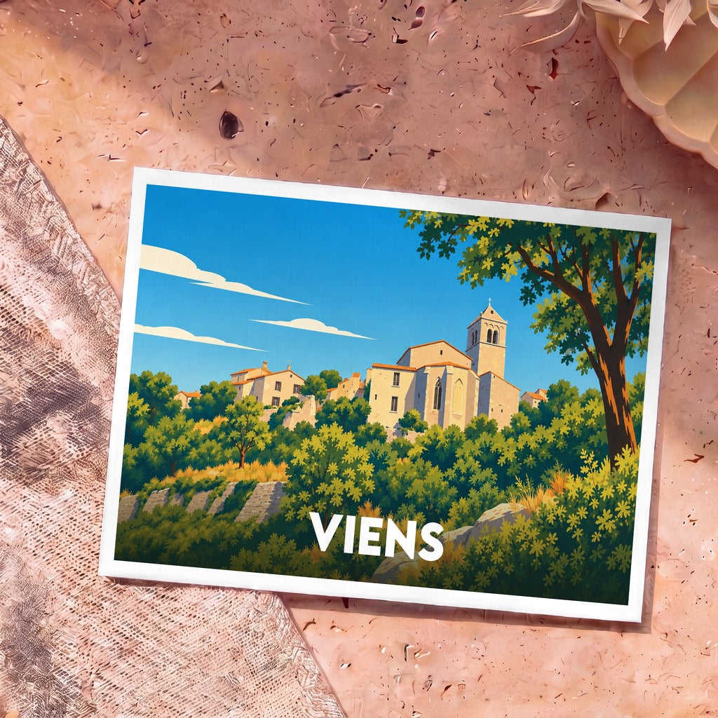 Carte postale souvenir de la ville de Viens présentant une illustration stylisée de son village perché dans un paysage verdoyant.