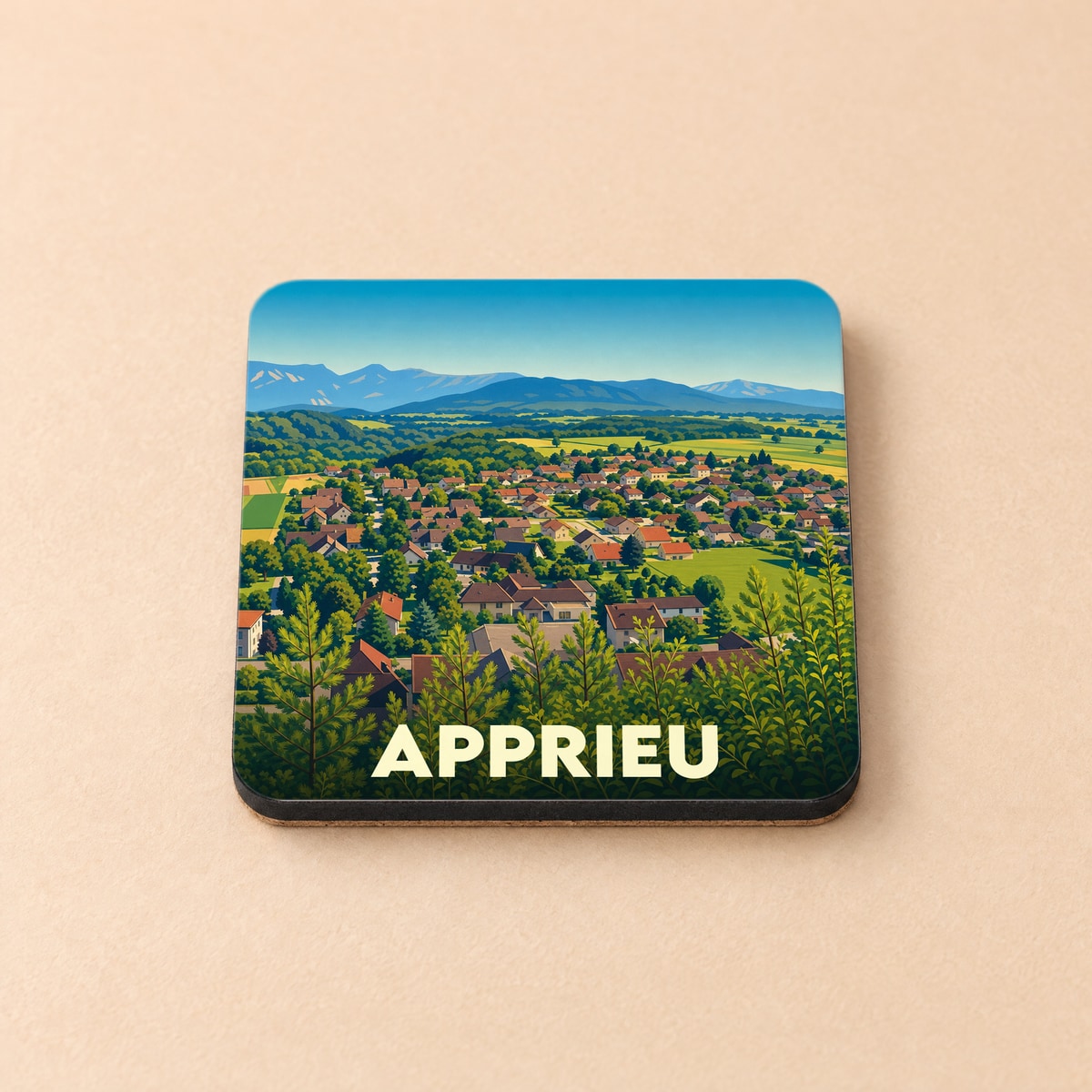 Dessous de verre souvenir de la ville d'Apprieu avec une illustration stylisée d'un paysage de campagne et de montagnes.