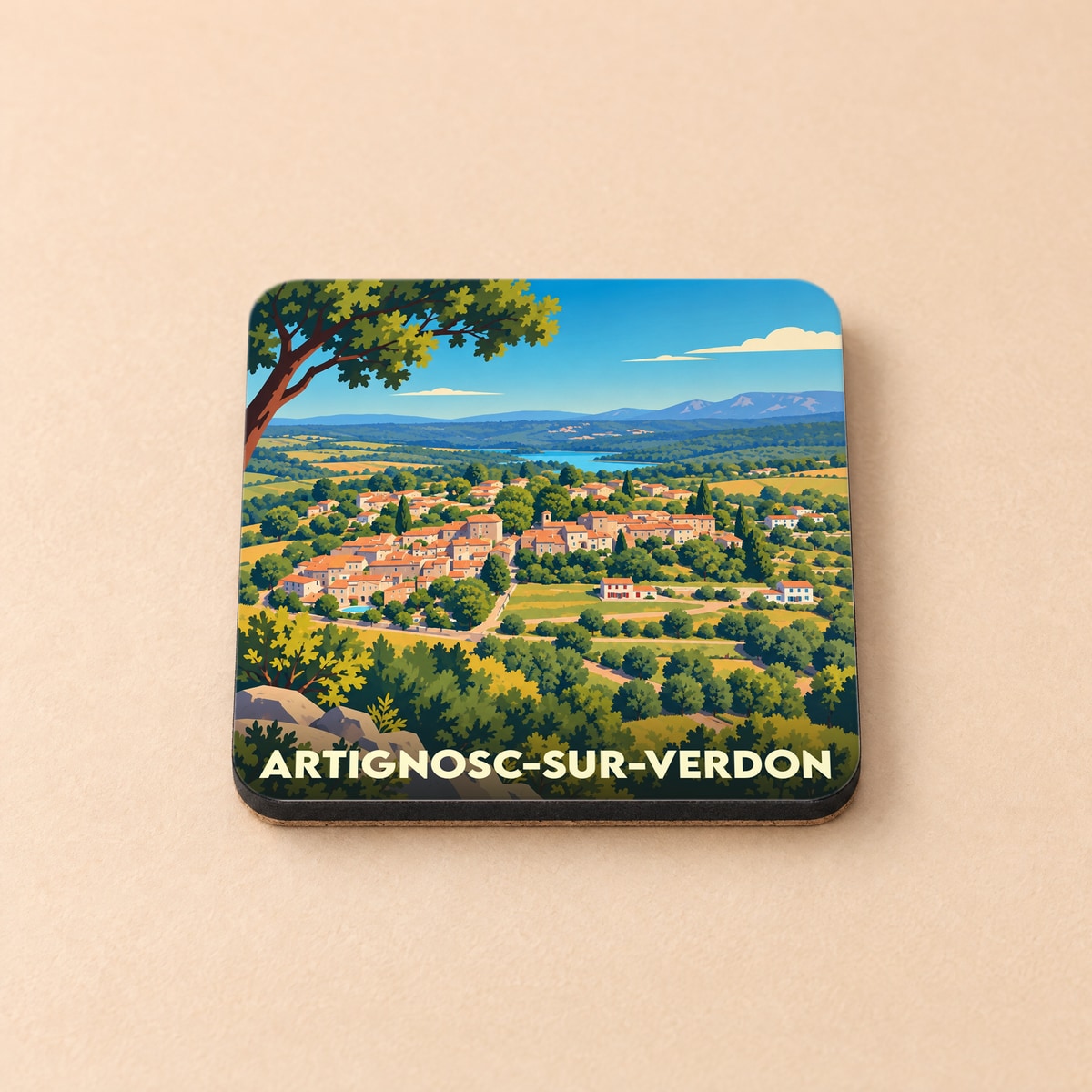 Dessous de verre souvenir de la ville d'Artignosc-sur-Verdon avec une illustration stylisée de son paysage provençal.