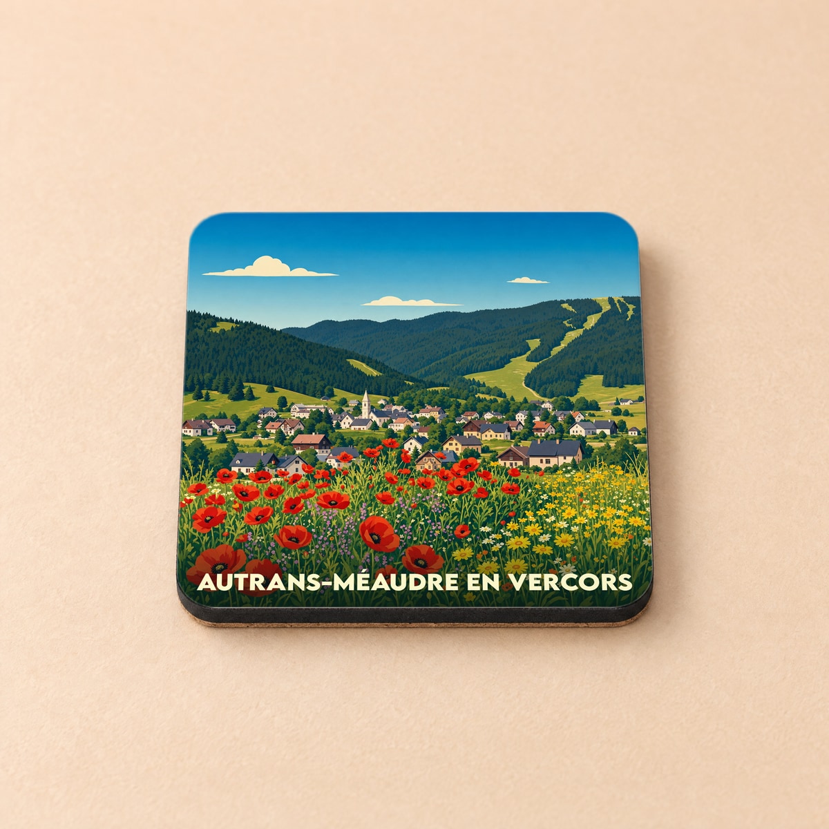 Dessous de verre souvenir de la ville d'Autrans-Méaudre en Vercors avec une illustration stylisée d'un village de montagne et de coquelicots.
