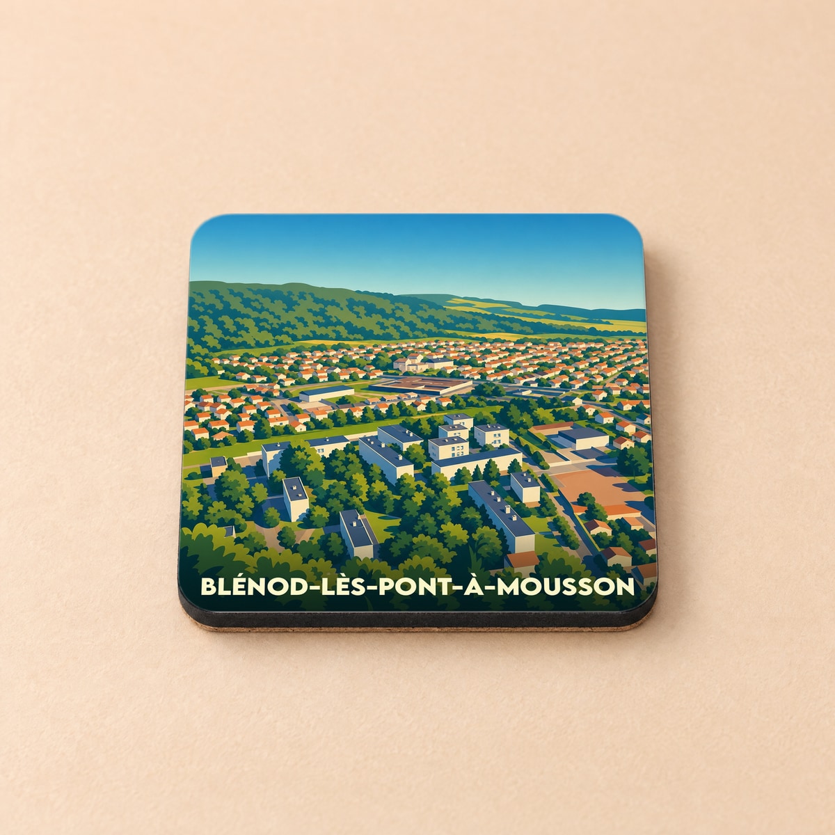 Dessous de verre souvenir de la ville de Blénod-lès-Pont-à-Mousson avec une illustration stylisée vue du ciel.