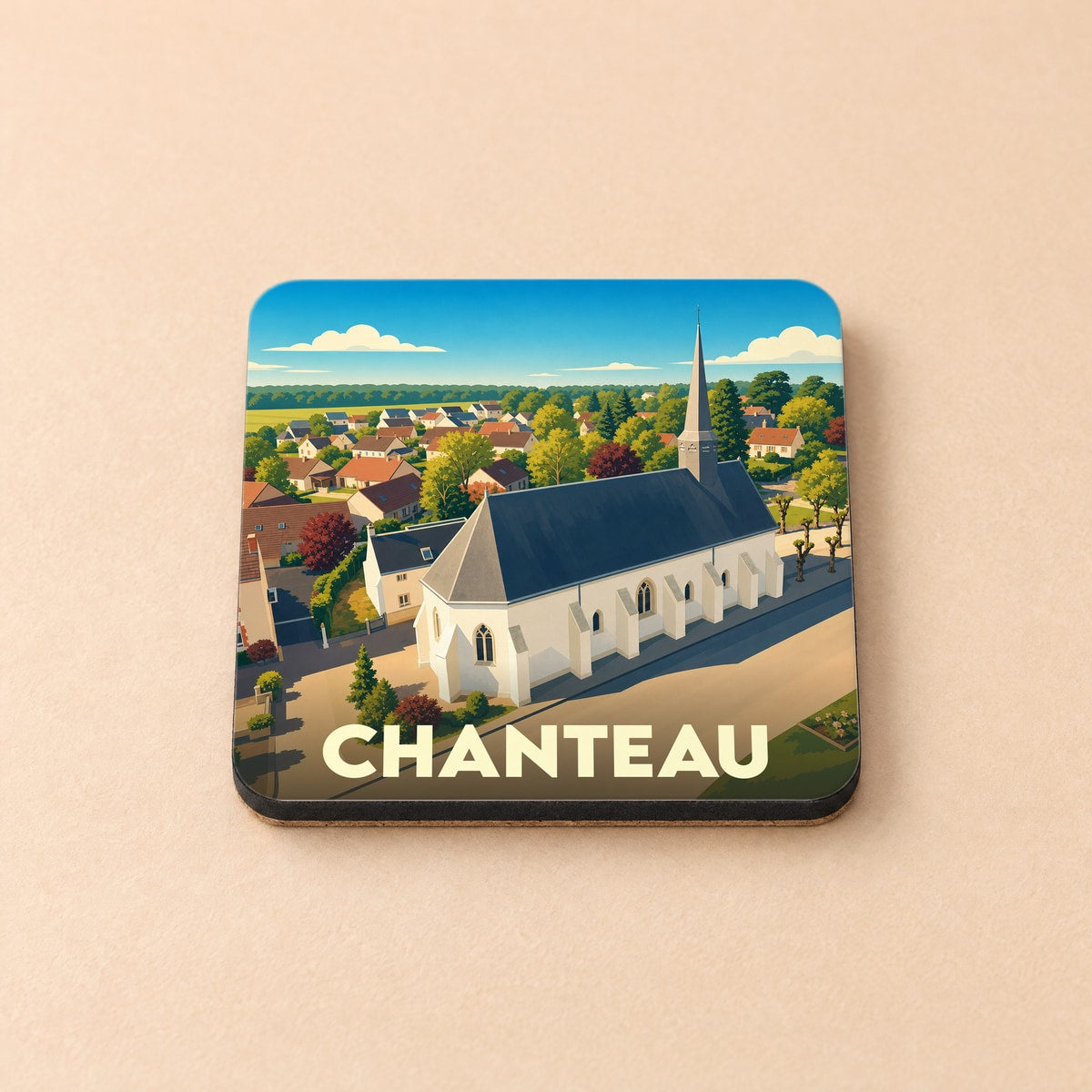 Dessous de verre souvenir de la ville de Chanteau avec une illustration stylisée de son église et du village.