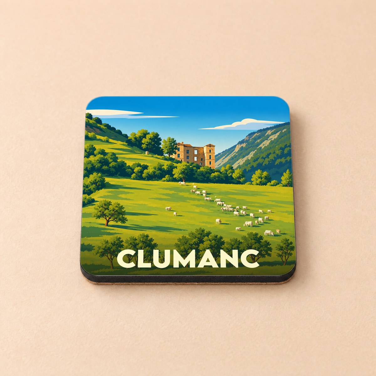 Dessous de verre souvenir de la ville de Clumanc illustré d'un paysage pastoral aux couleurs vives.