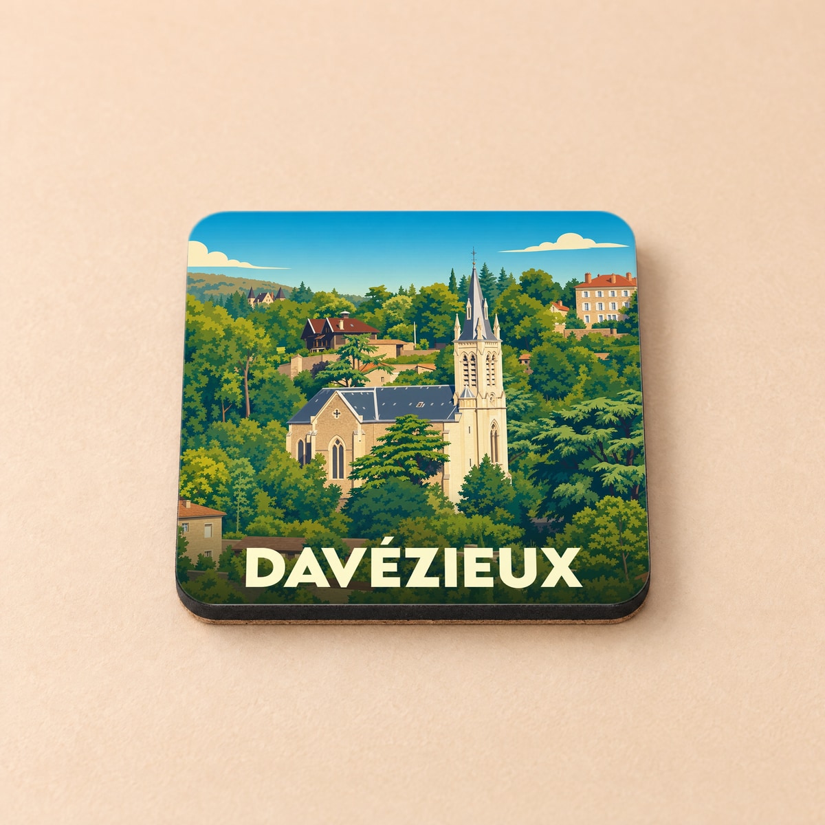 Dessous de verre souvenir de la ville de Davézieux avec une illustration stylisée d'une église au cœur de la végétation.