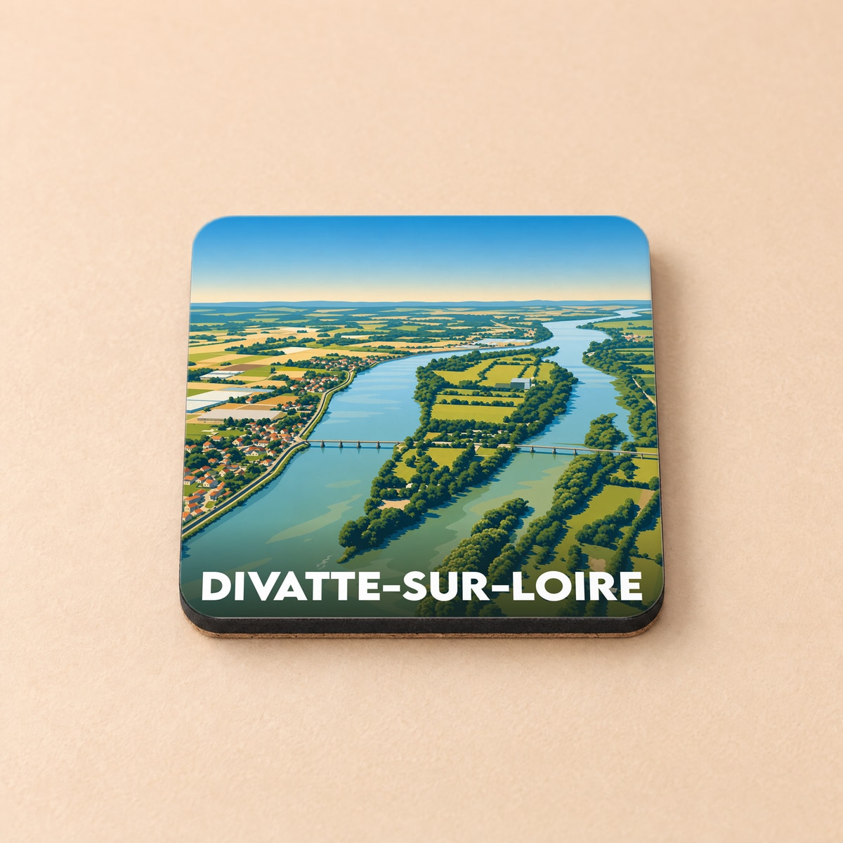 Dessous de verre souvenir de la ville de Divatte-sur-Loire avec une vue aérienne illustrée de la Loire.