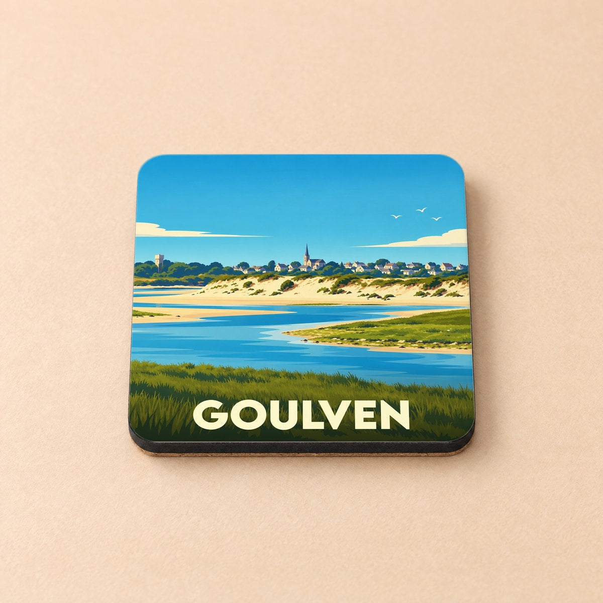 Dessous de verre souvenir de la ville de Goulven avec une illustration stylisée de son paysage côtier.