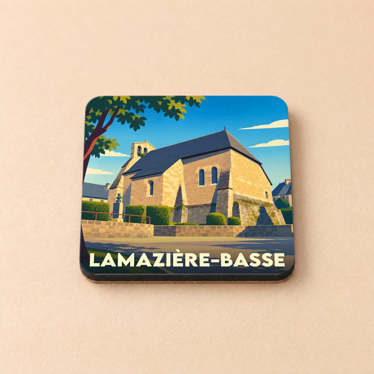 Dessous de verre souvenir de la ville de Lamazière-Basse avec une illustration stylisée de son église.