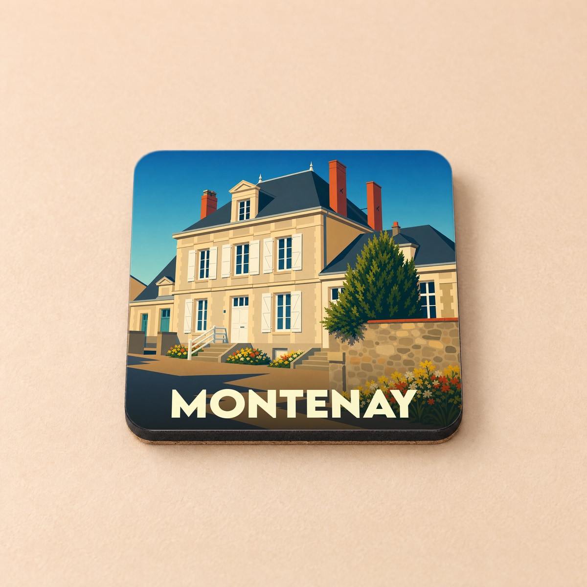 Dessous de verre souvenir de la ville de Montenay avec une illustration stylisée d'une maison bourgeoise.