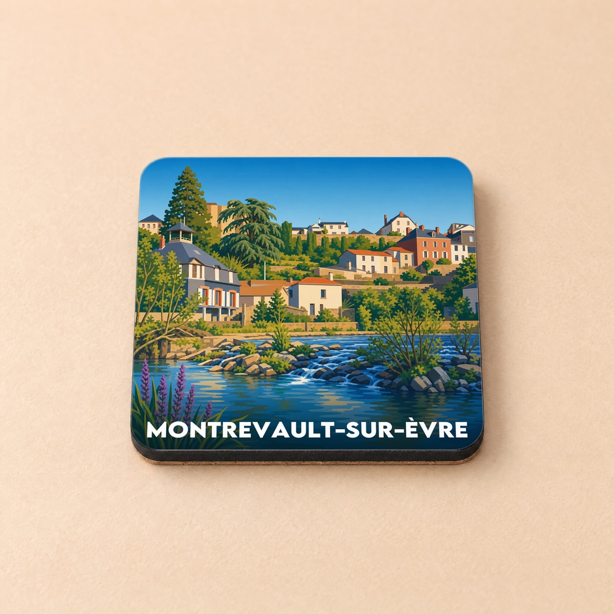 Dessous de verre souvenir de la ville de Montrevault-sur-Èvre avec une illustration stylisée.