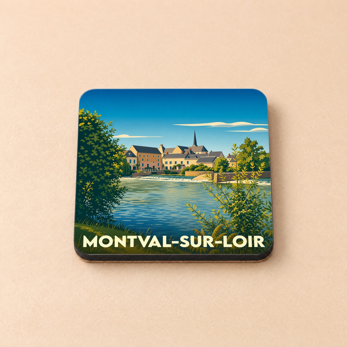 Dessous de verre souvenir de la ville de Montval-sur-Loir avec une illustration stylisée du bord de l'eau.