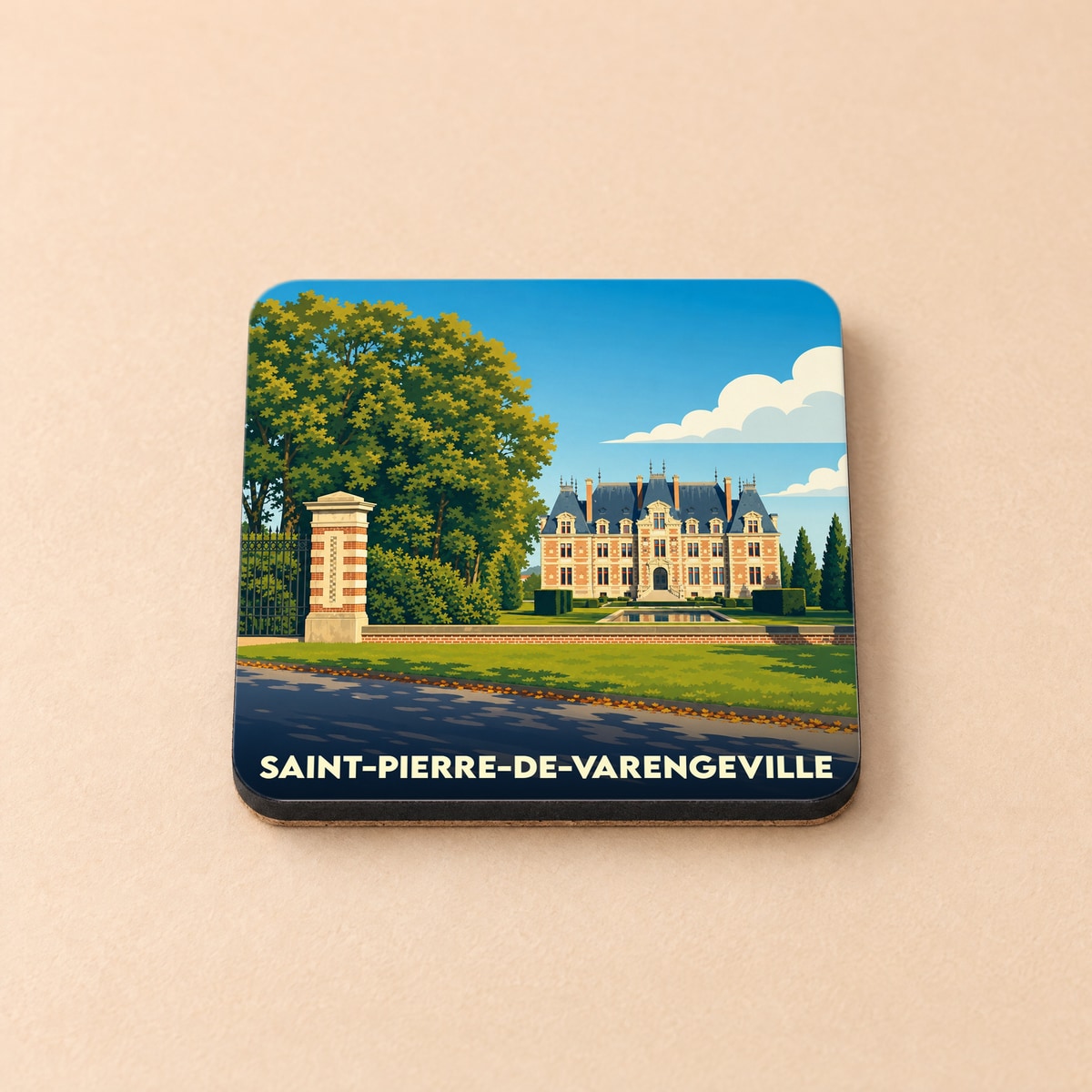 Dessous de verre souvenir de Saint-Pierre-de-Varengeville illustrant le château de la ville dans un style graphique épuré.