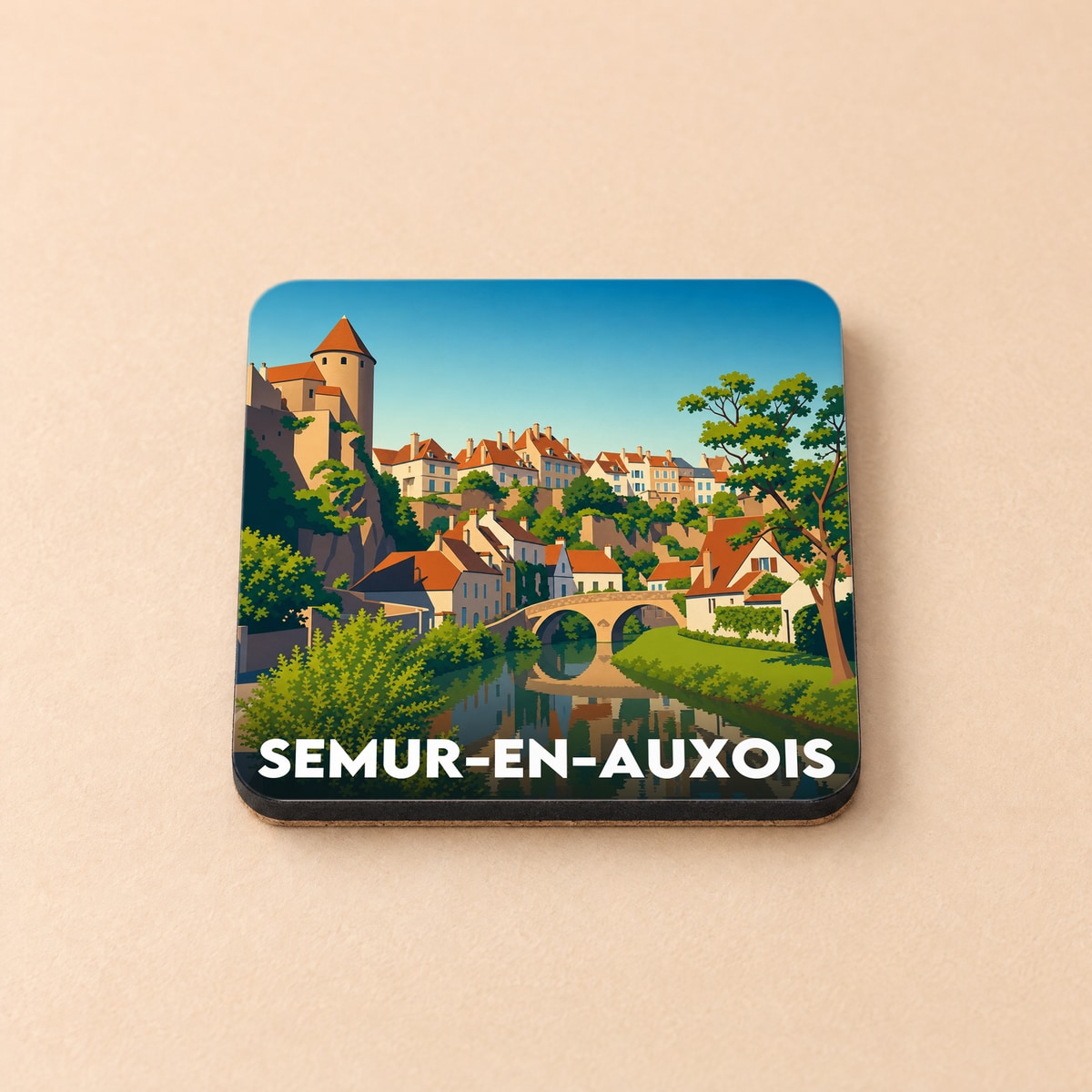 Dessous de verre souvenir de la ville de Semur-en-Auxois avec une illustration stylisée et colorée.