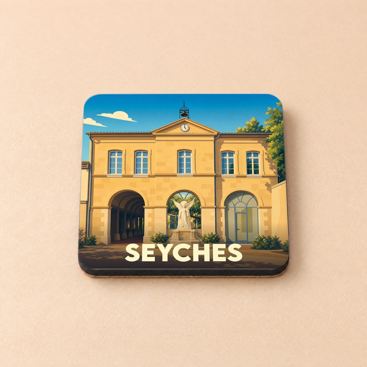 Dessous de verre souvenir de la ville de Seyches avec une illustration stylisée de sa mairie.