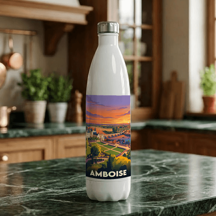 Gourde souvenir de la ville d'Amboise avec une illustration stylisée.