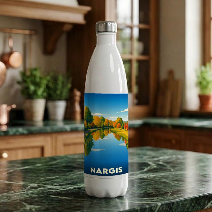 Gourde souvenir de la ville de Nargis avec une illustration de paysage automnal.