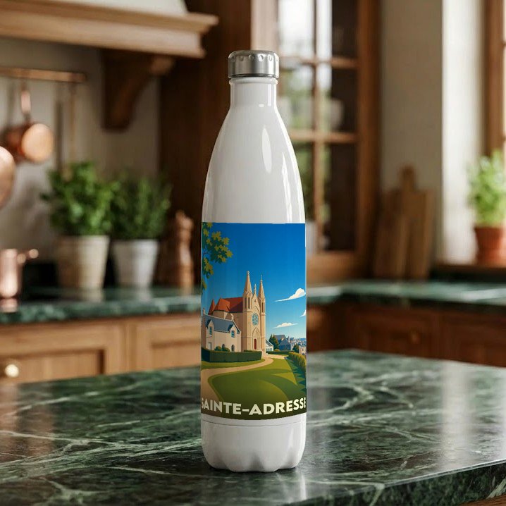 Gourde blanche souvenir de Sainte-Adresse ornée d'une illustration stylisée de son église et de son littoral.