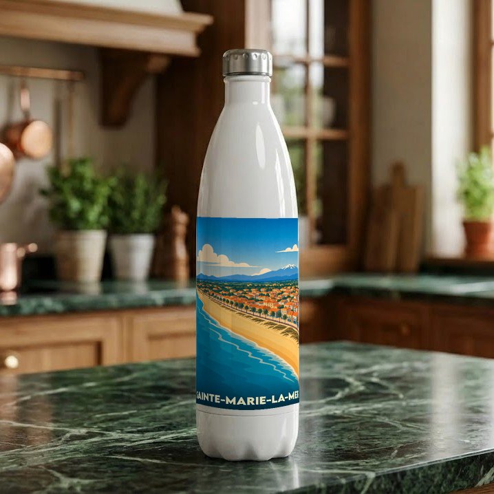 Gourde souvenir de la ville de Sainte-Marie-la-Mer avec une illustration stylisée du littoral.
