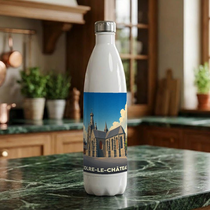 Gourde souvenir de la ville de Solre-le-Château avec une illustration stylisée de son église.