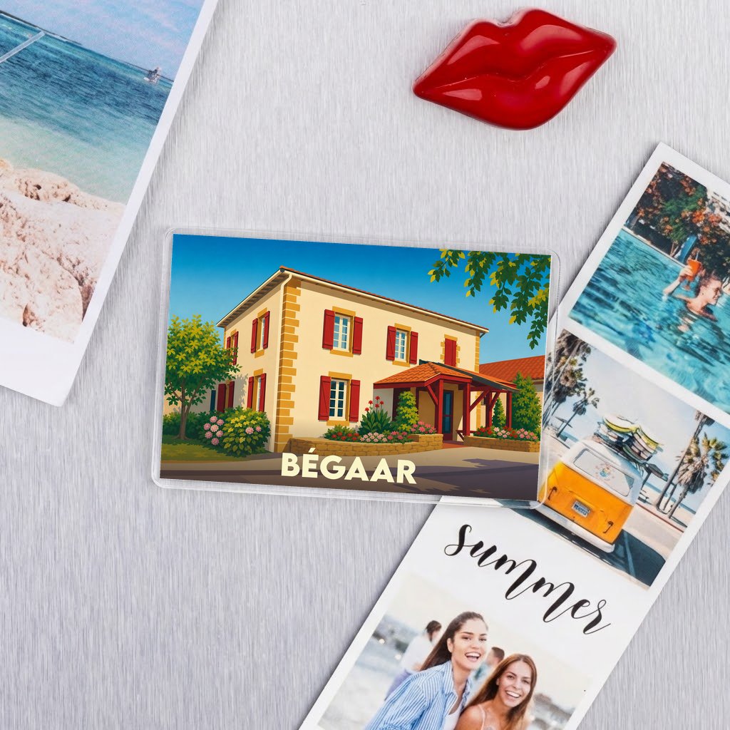 Magnet souvenir de la ville de Bégaar avec une illustration stylisée d'une maison landaise.