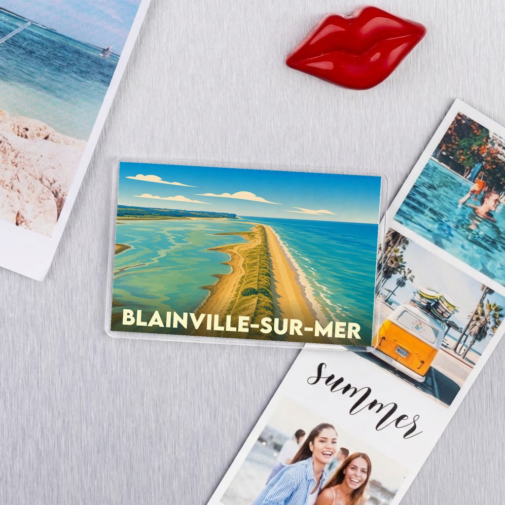 Magnétique souvenir de la ville de Blainville-sur-Mer avec une illustration stylisée de son littoral.