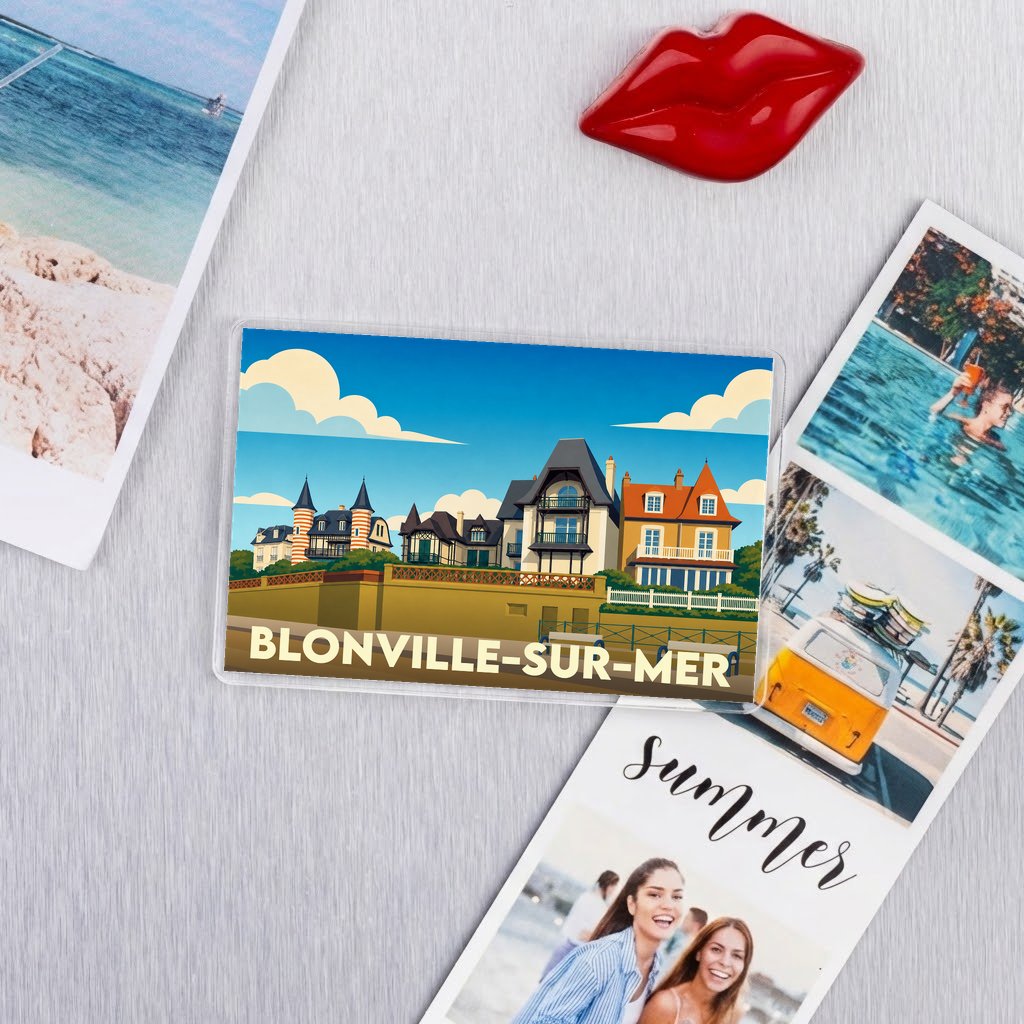 Magnet souvenir de la ville de Blonville-sur-Mer avec une illustration stylisée de son front de mer.