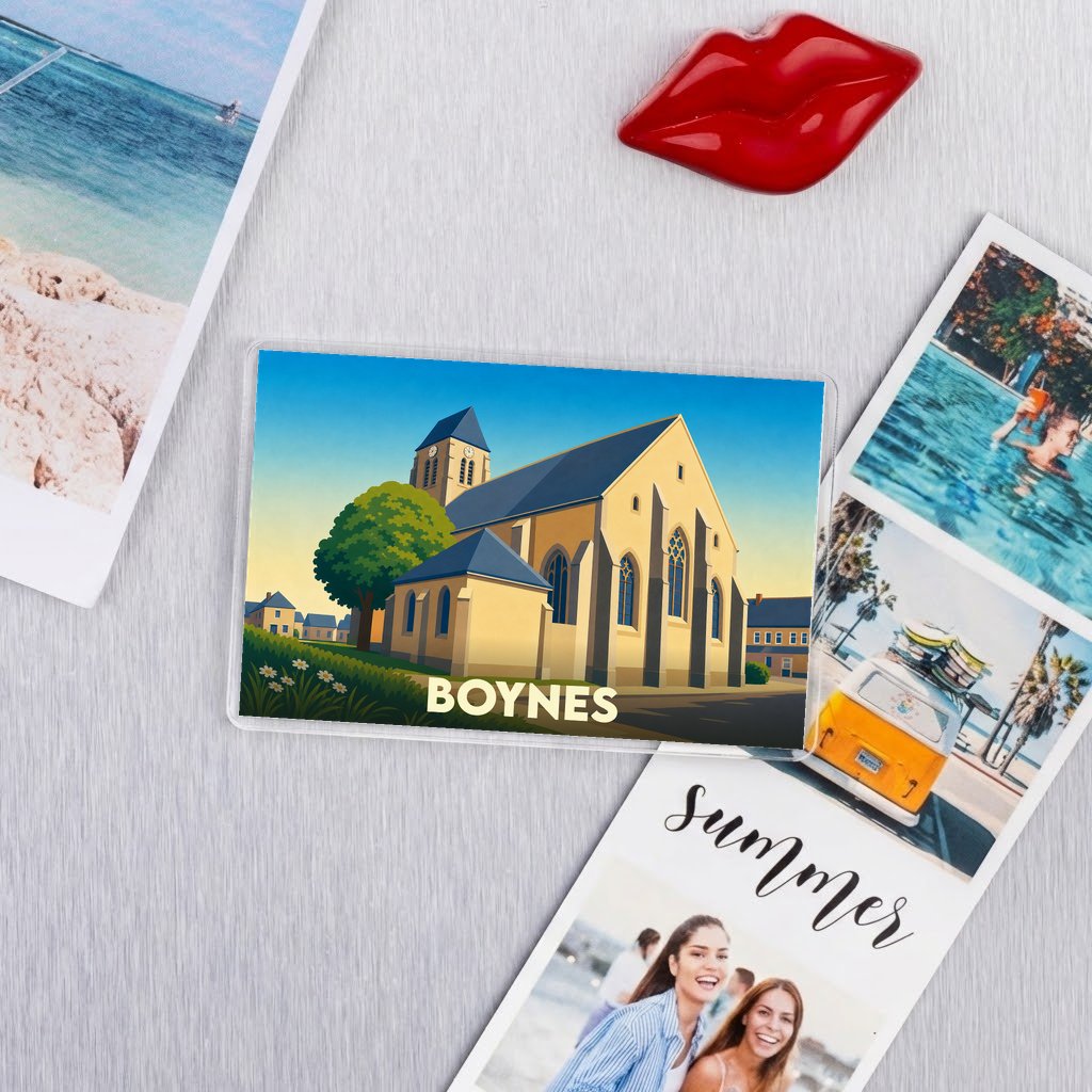 Magnet souvenir de la ville de Boynes avec une illustration stylisée de son église.