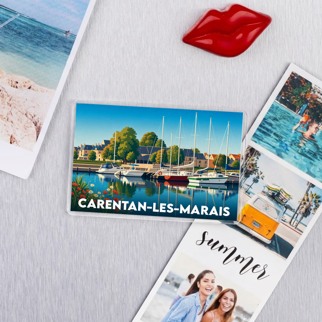 Magnet souvenir de la ville de Carentan-les-Marais avec une illustration stylisée du port de plaisance.