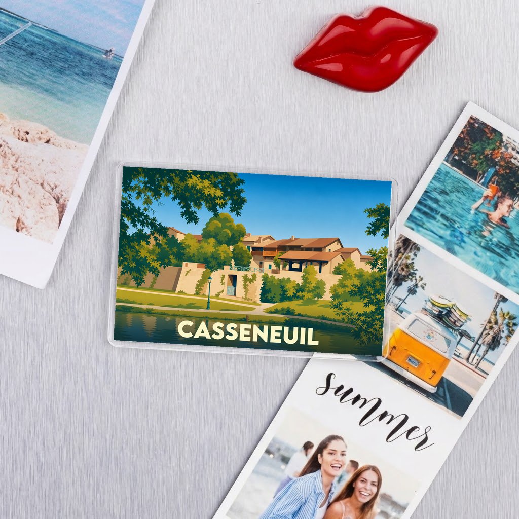 Magnet souvenir de la ville de Casseneuil avec une illustration stylisée.