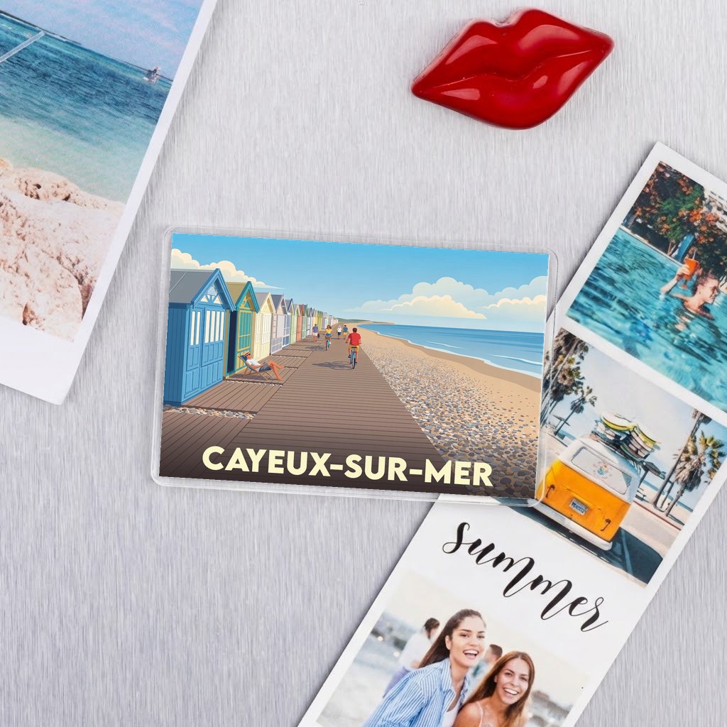 Magnet souvenir de la ville de Cayeux-sur-Mer avec une illustration stylisée de son front de mer.